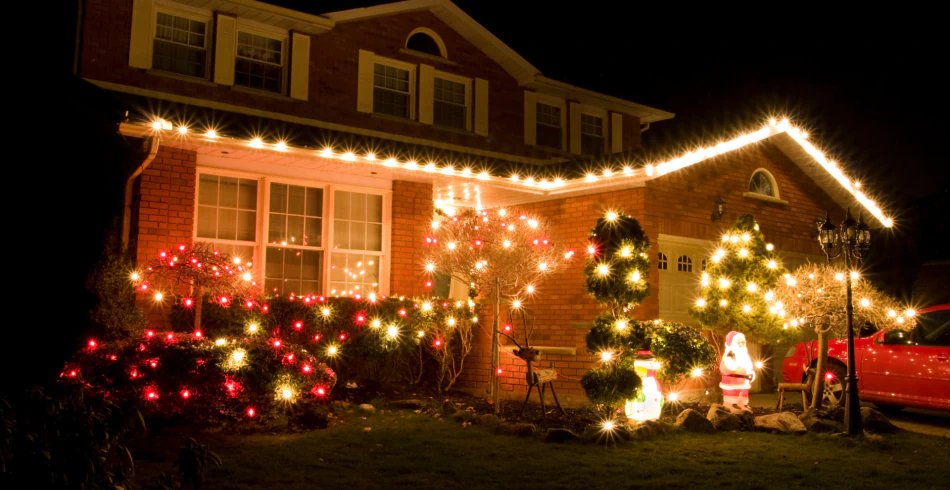 Holiday Lighting Installation (1)